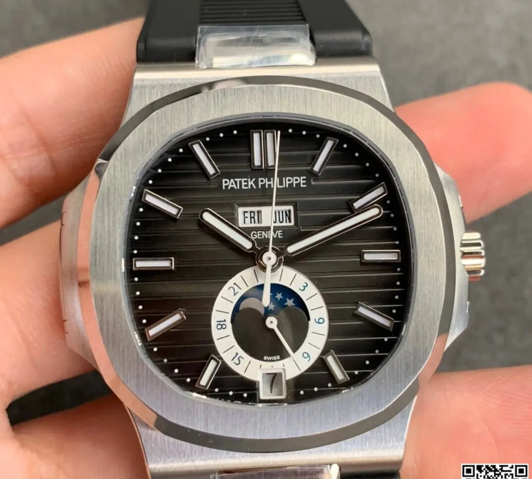 Patek Philippe Nautilus 5726 GR Factory 1:1 Best Edition Replica Watch V2 Black Dial
