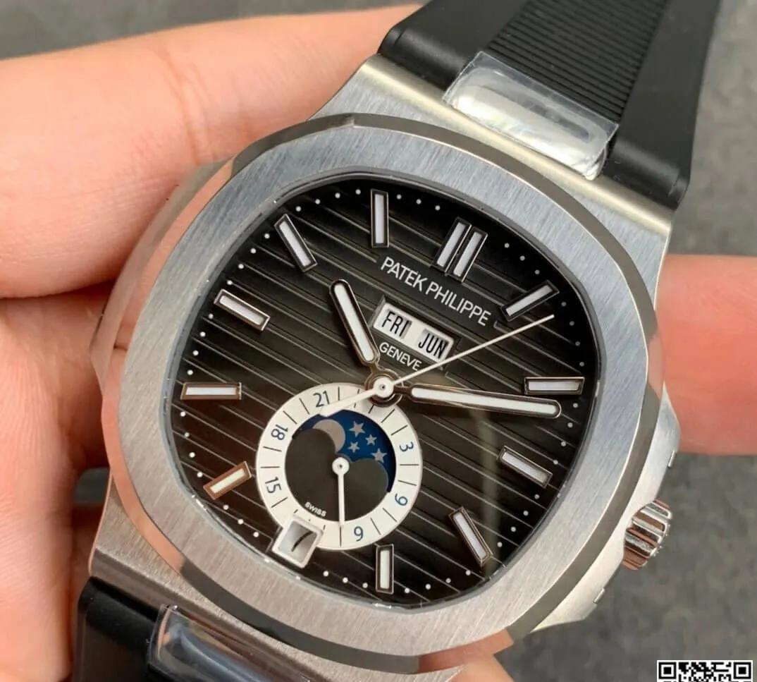 Patek Philippe Nautilus 5726 GR Factory 1:1 Best Edition Replica Watch V2 Black Dial