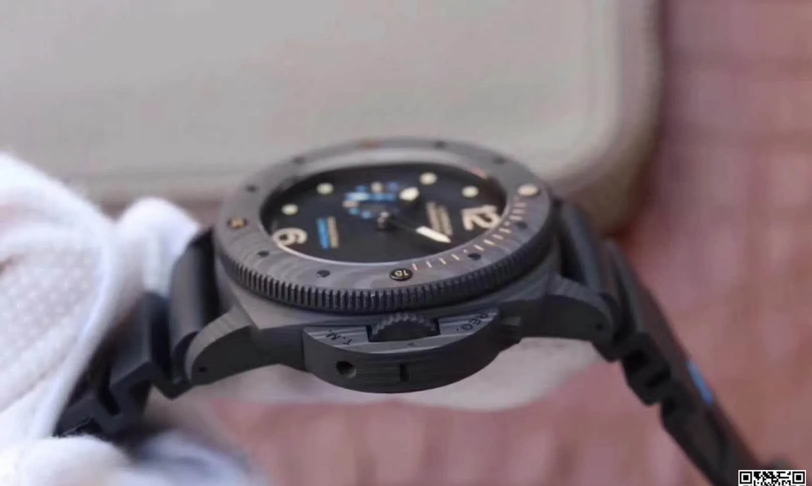 Panerai Submersible PAM616 VS Factory 1:1 Best Edition Replica Watch Swiss ETA P9000