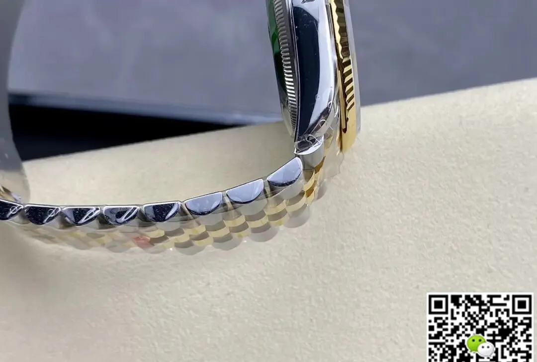 Rolex Datejust M126233-0015 VS Factory 1:1 Best Edition Replica Watch Champagne Dial