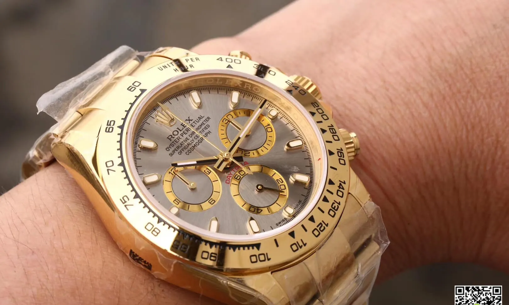 Rolex Daytona Cosmograph 116508 JH Factory 1:1 Best Edition Replica Watch Gold Strap