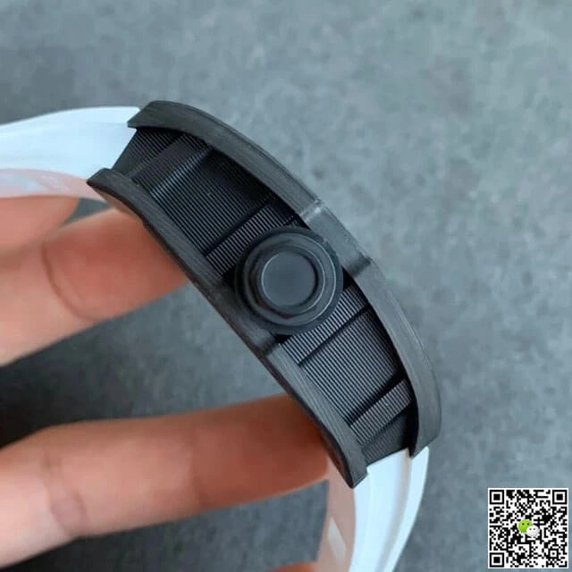 Richard Mille RM055 KV Factory 1:1 Best Edition Replica Watch V2 Carbon Fiber Case