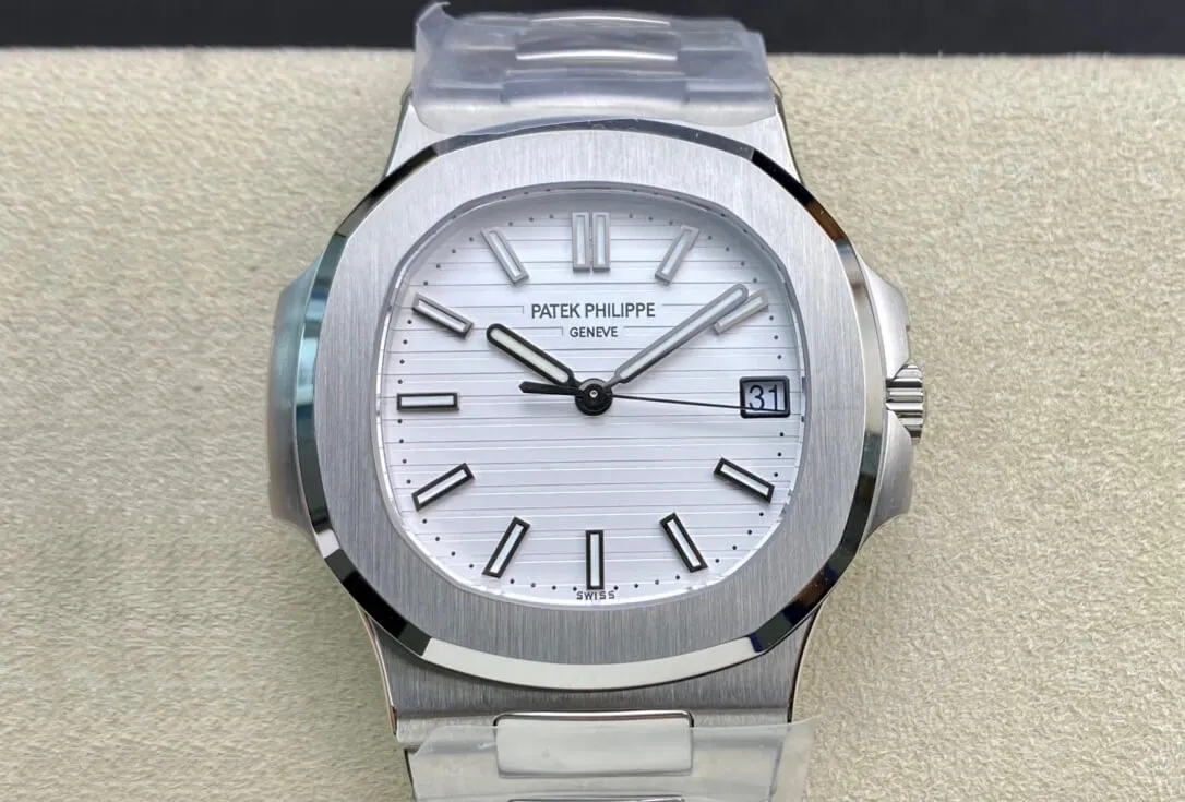 Patek Philippe Nautilus 5711 1A-011 3K Factory 1:1 Best Edition Replica Watch Silver Strap