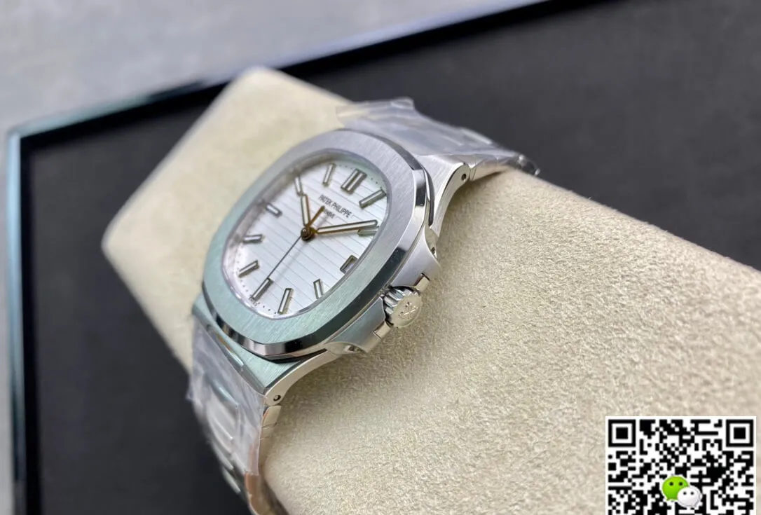 Patek Philippe Nautilus 5711 1A-011 3K Factory 1:1 Best Edition Replica Watch Silver Strap