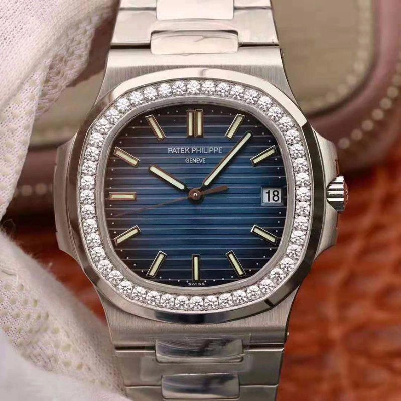 Patek Philippe Nautilus 5713 1G-010 PF Factory 1:1 Best Edition Replica Watch Swiss ETA324