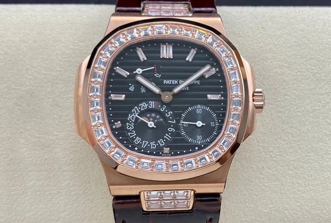 Patek Philippe Nautilus 5724R-001 GR Factory 1:1 Best Edition Replica Watch Leather Strap