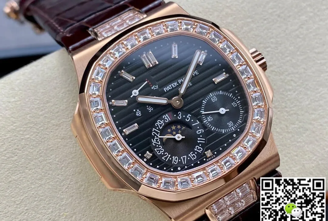 Patek Philippe Nautilus 5724R-001 GR Factory 1:1 Best Edition Replica Watch Leather Strap