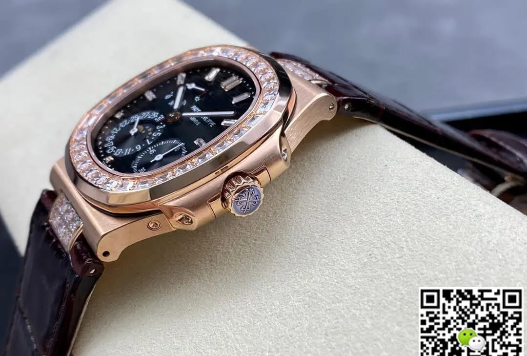 Patek Philippe Nautilus 5724R-001 GR Factory 1:1 Best Edition Replica Watch Leather Strap