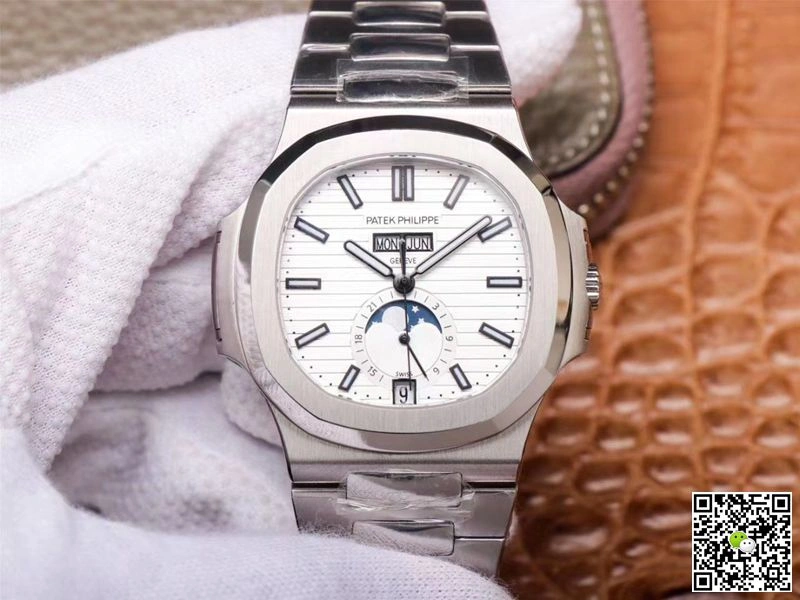 Patek Philippe Nautilus 5726 1A-010 PF Factory 1:1 Best Edition Replica Watch Silver Strap