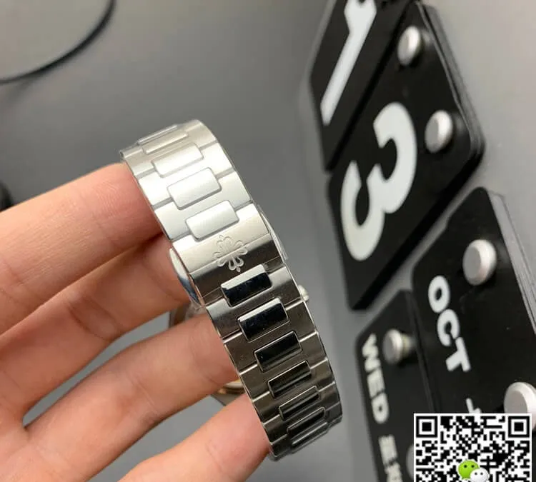Patek Philippe Nautilus 7118 1A-001 3K Factory 1:1 Best Edition Replica Watch Silver Strap