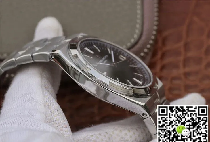 Vacheron Constantin Overseas 4500V 110A-B483 8F Factory 1:1 Best Edition Replica Watch Silver Strap