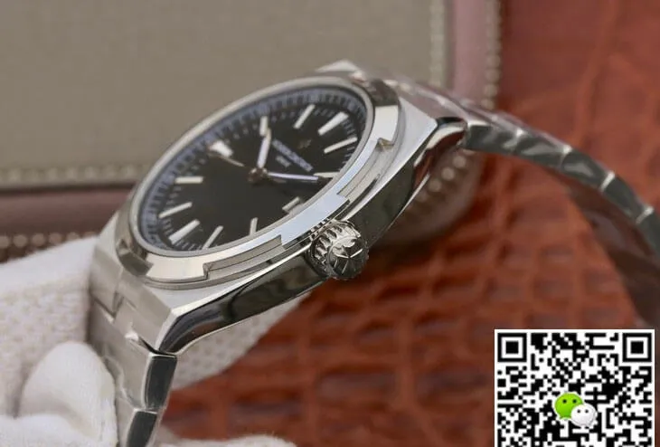 Vacheron Constantin Overseas 4500V 110A-B483 8F Factory 1:1 Best Edition Replica Watch Silver Strap