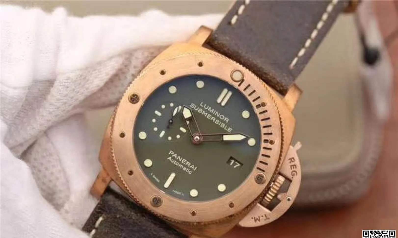 Panerai Luminor Submersible PAM382 VS Factory 1:1 Best Edition Replica Watch Swiss ETA P9000