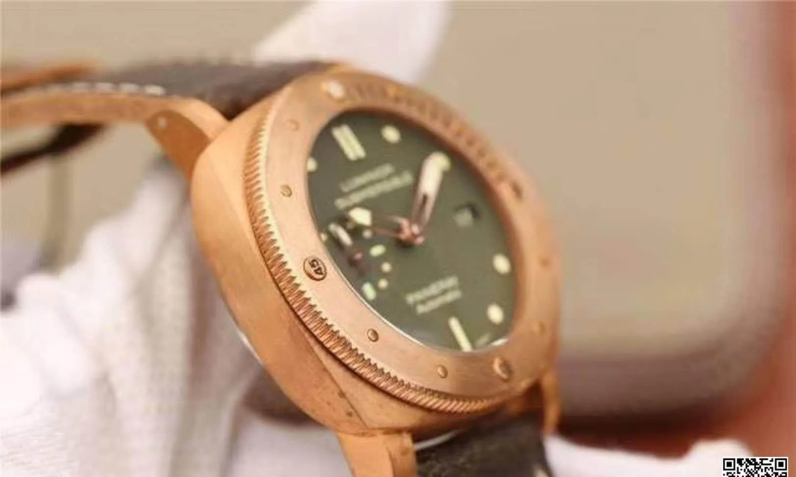 Panerai Luminor Submersible PAM382 VS Factory 1:1 Best Edition Replica Watch Swiss ETA P9000