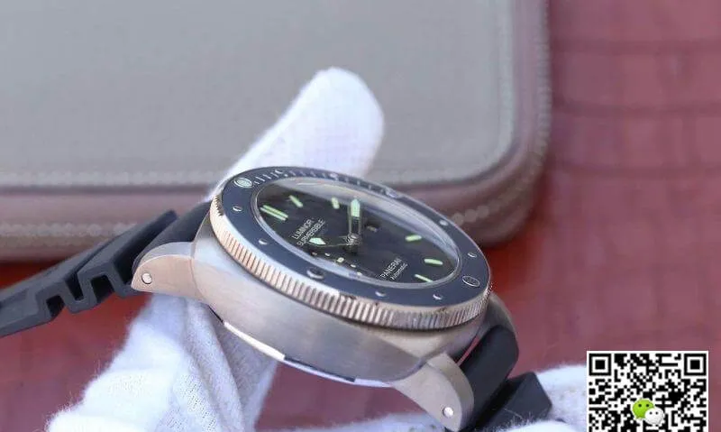 Panerai Luminor Submersible PAM389 VS factory 1:1 Best Edition Replica Watch Swiss ETA P9000