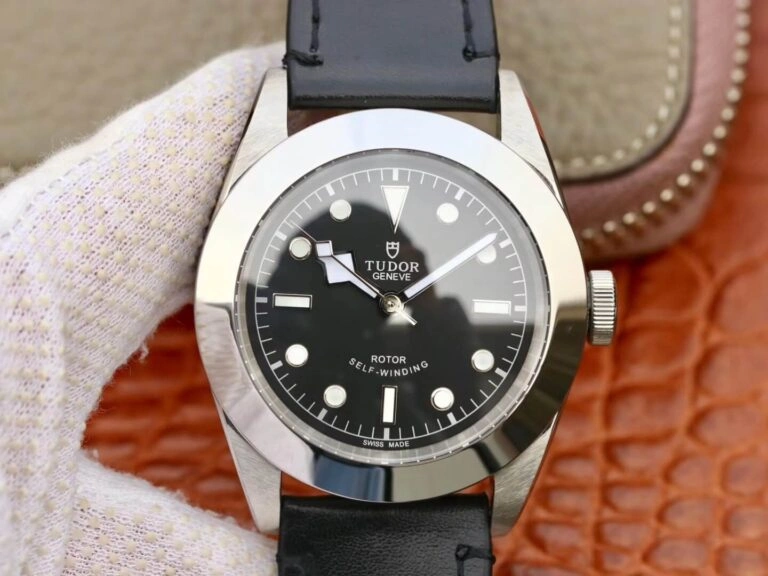 Tudor Heritage Black Bay M79540-0007 TW Factory 1:1 Best Edition Replica Watch Stainless Steel Bezel