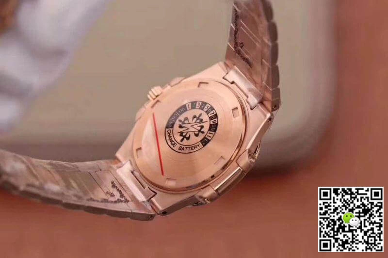 Patek Philippe Nautilus 7010 1R-011 1:1 Best Edition Replica Watch Swiss Quartz E23-250 S C