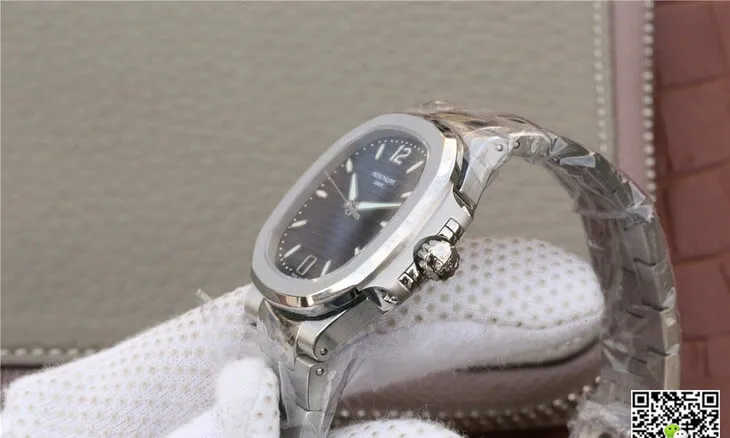 Patek Philippe Nautilus 7118 1A-001 PF Factory 1:1 Best Edition Replica Watch Titanium Case
