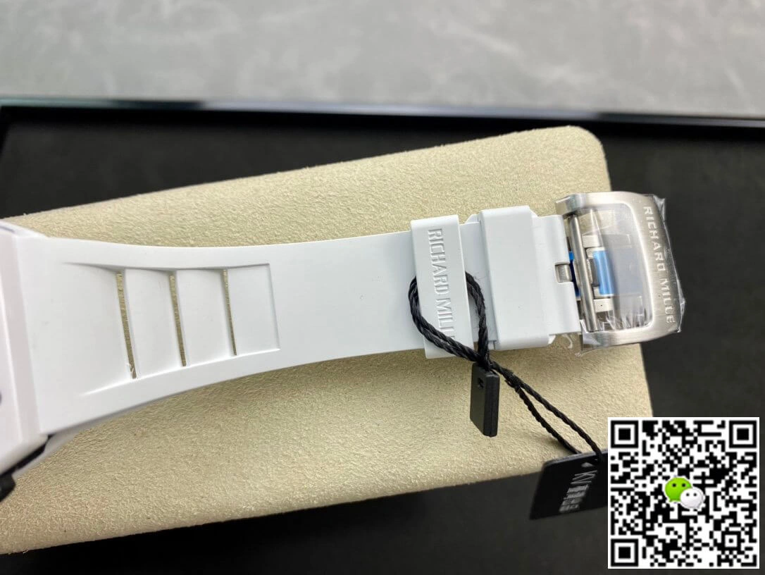 Richard Mille RM011 KV Factory 1:1 Best Edition Replica Watch Swiss ETA7750 White Hour Mark