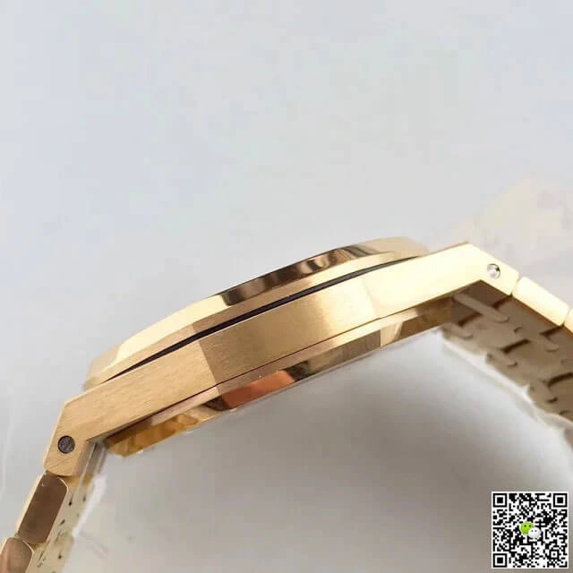 Audemars Piguet Royal Oak 15400OR JF Factory 1:1 Best Edition Replica Watch Gold Case