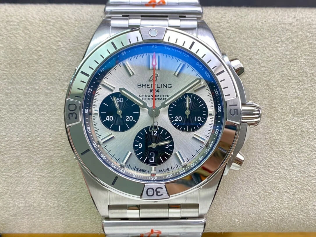 Breitling Chronomat AB0134101G1A1 GF Factory 1:1 Best Edition Replica Watch White Dial Swiss 7750