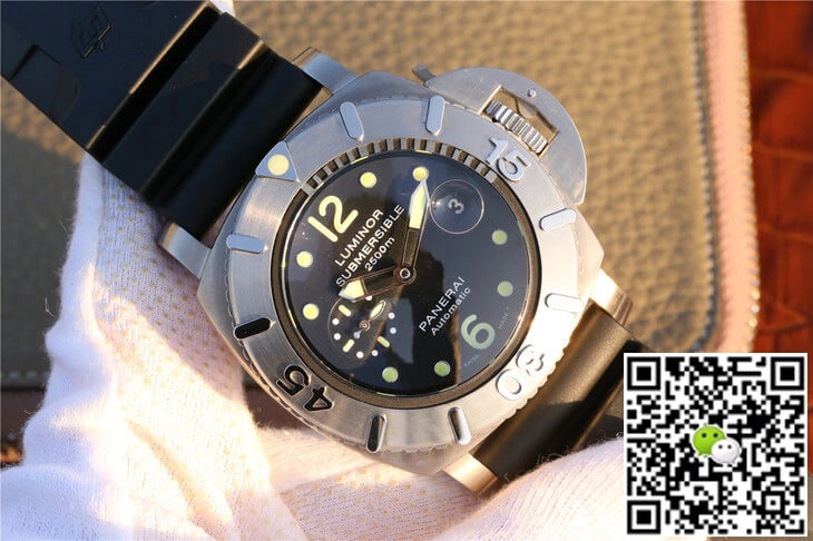 Panerai Submersible PAM 00194 VS Factory 1:1 Best Edition Replica Watch Black Strap