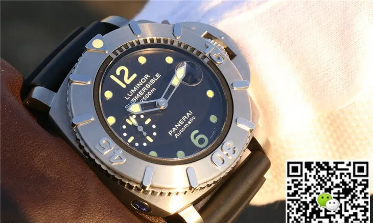 Panerai Submersible PAM 00194 VS Factory 1:1 Best Edition Replica Watch Black Strap