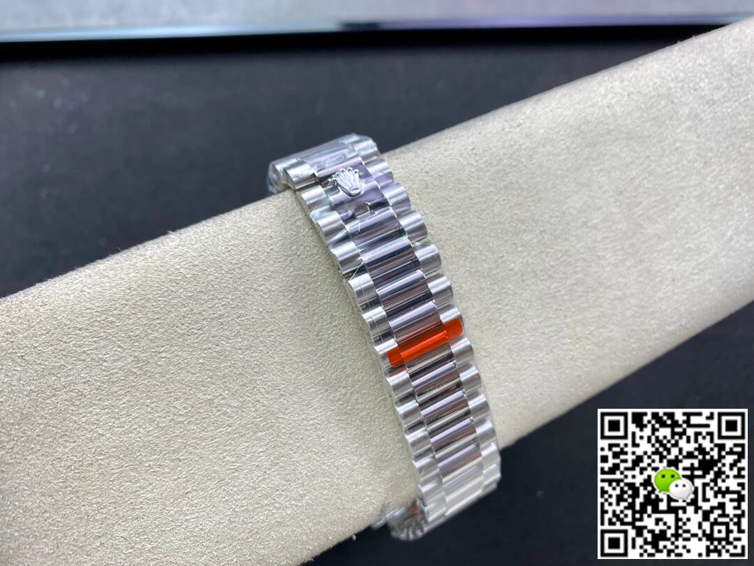 Rolex Day Date M228236-0006 EW Factory 1:1 Best Edition Replica Watch Silver Strap