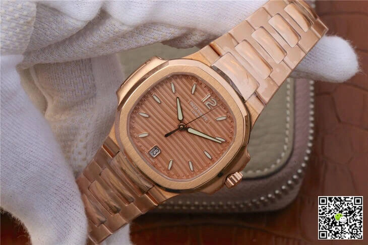 Patek Philippe Nautilus Ladies 7118-1R-010 PF Factory 1:1 Best Edition Replica Watch Titanium