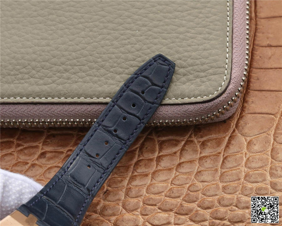 Audemars Piguet Royal Oak 15400 OM Factory 1:1 Best Edition Replica Watch Leather Strap