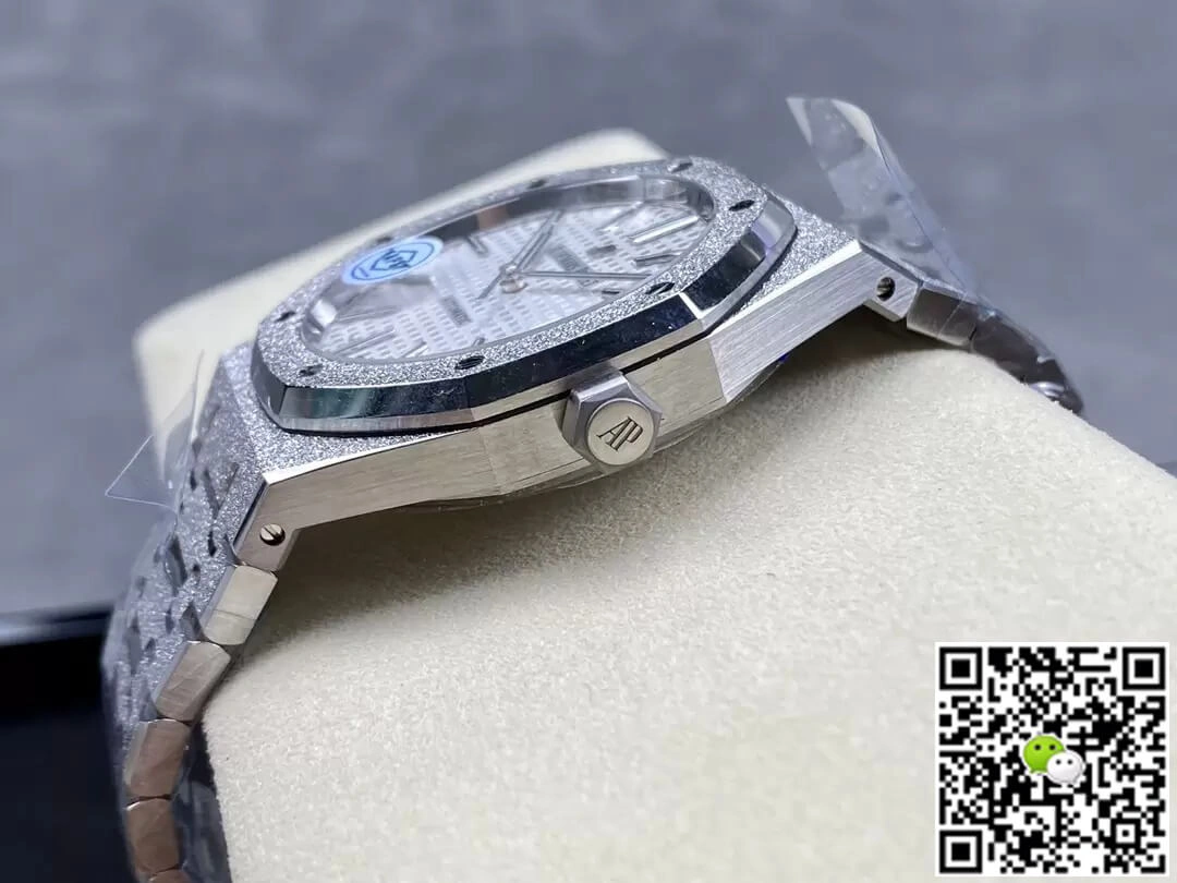 Audemars Piguet Royal Oak 15410 APS Factory 1:1 Best Edition Replica Watch Silver Strap