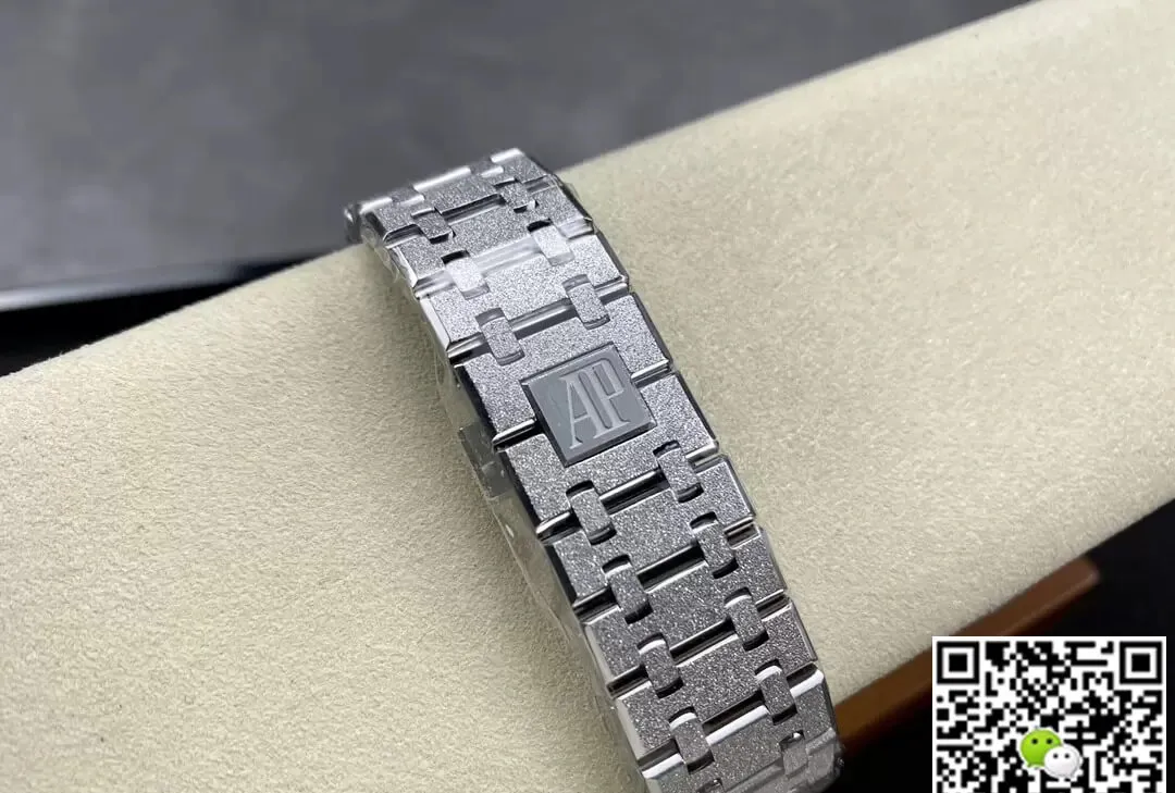 Audemars Piguet Royal Oak 15410 APS Factory 1:1 Best Edition Replica Watch Silver Strap