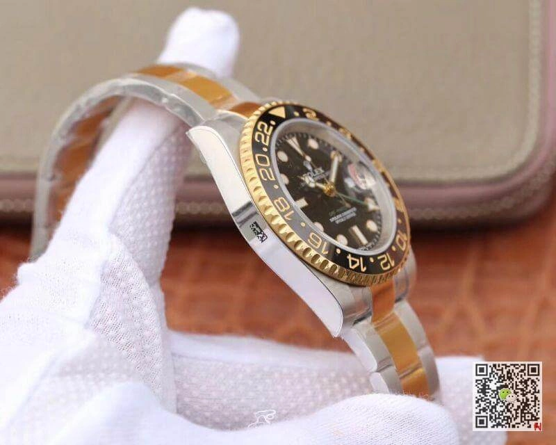 Rolex GMT Master II 116713 LN 40mm EW Factory 1:1 Best Edition Replica Watch Swiss ETA2836 Stainless Steel Two Tone Bracelet