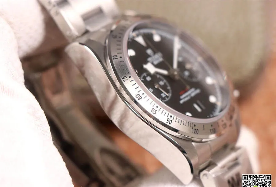 Tudor Heritage Black Bay M79350-0004 TW Factory 1:1 Best Edition Replica Watch Silver Strap