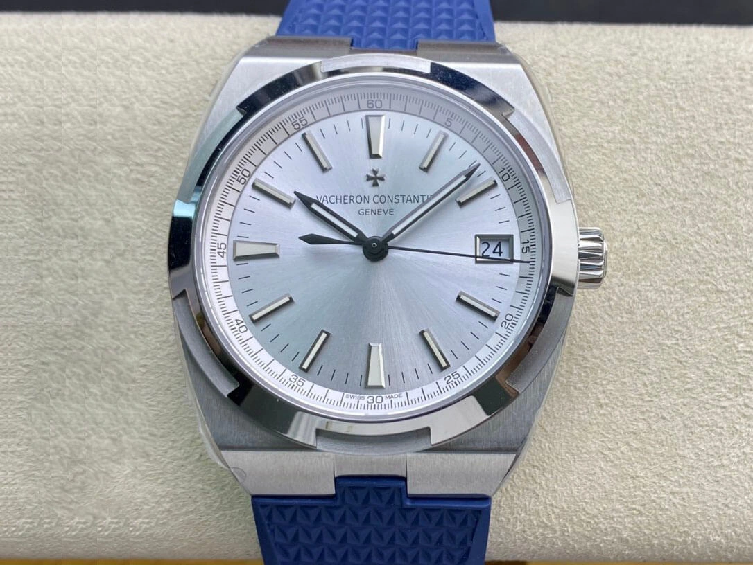 Vacheron Constantin Overseas 4500V 8F Factory 1:1 Best Edition Replica Watch Blue Rubber Strap