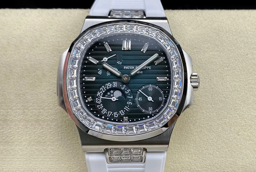 Patek Philippe Nautilus 5712GR GR Factory 1:1 Best Edition Replica Watch Black Dial