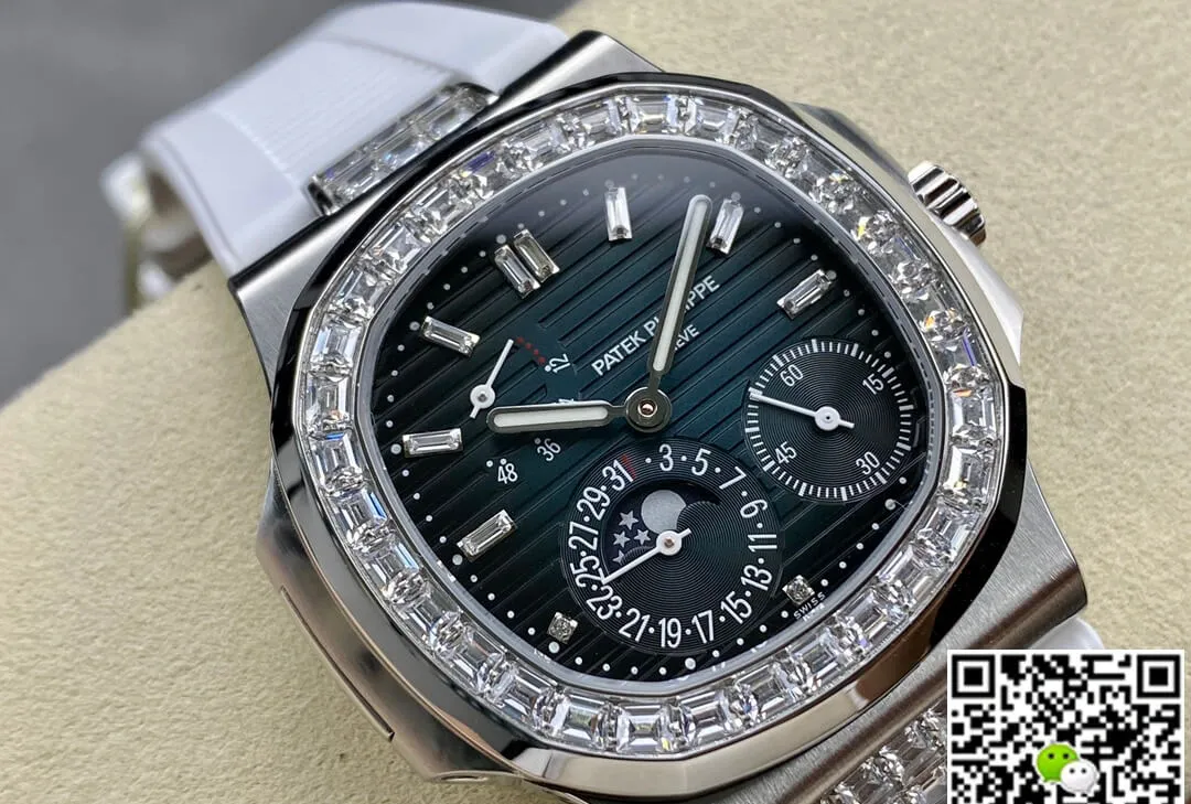 Patek Philippe Nautilus 5712GR GR Factory 1:1 Best Edition Replica Watch Black Dial