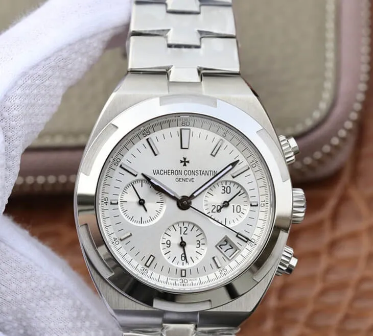 Vacheron Constantin Overseas 5500V 110A-B075 8F Factory 1:1 Best Edition Replica Watch White Dial Strap