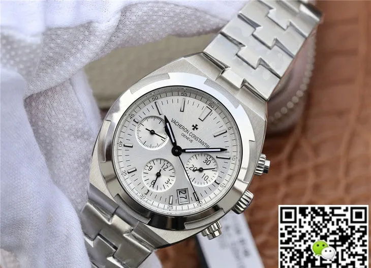 Vacheron Constantin Overseas 5500V 110A-B075 8F Factory 1:1 Best Edition Replica Watch White Dial Strap