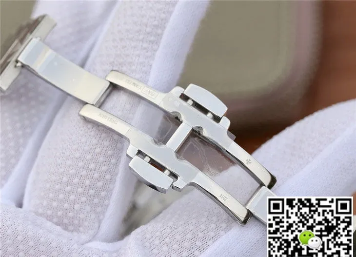 Vacheron Constantin Overseas 5500V 110A-B075 8F Factory 1:1 Best Edition Replica Watch White Dial Strap
