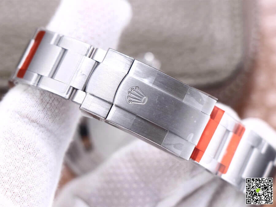 Rolex Oyster Perpetual M124300-0006 EW Factory 1:1 Best Edition Replica Watch White Dial
