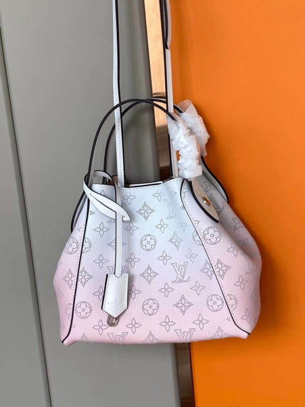 HOT SALE LOUIS VUITTON HINA PM