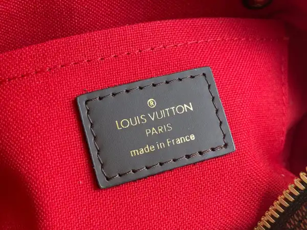 First bag ru LOUIS VUITTON VINTAGE BAG