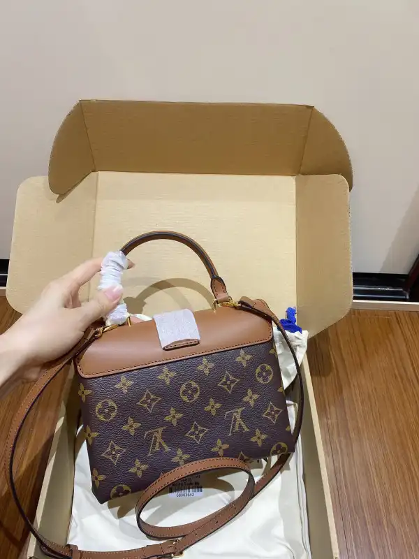 Affordable LOUIS VUITTON LOCKY BB