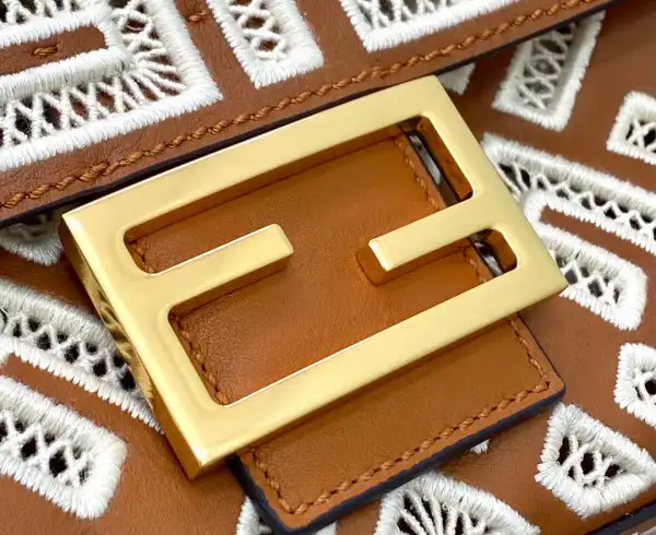 FENDI BAGUETTE