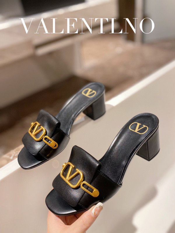 VALENTINO VLOGO SIGNATURE SLIDE SANDAL