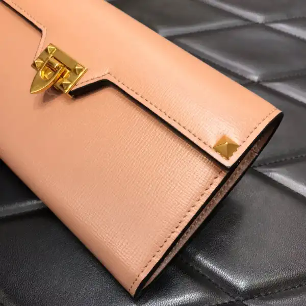 VALENTINO ROCKSTUD WALLET