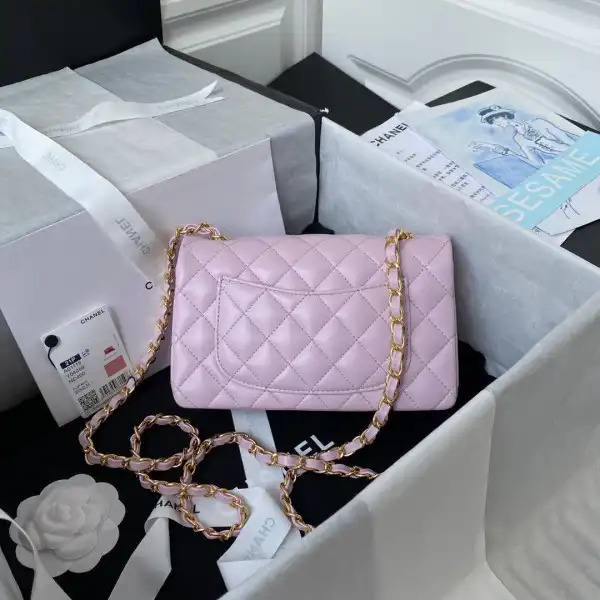 CHANEL FLAP BAG 20CM