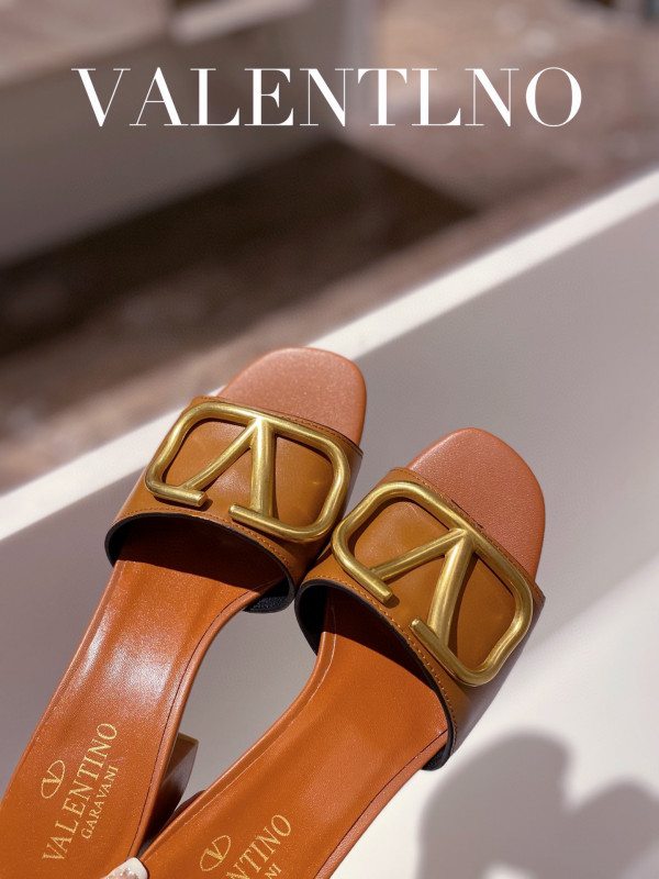 HOT SALE VALENTINO VLOGO SIGNATURE SLIDE SANDAL