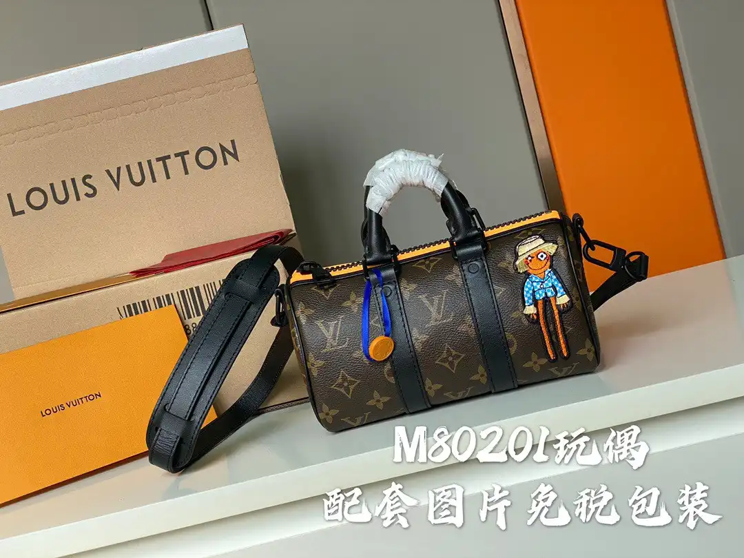 LOUIS VUITTON KEEPALL XS